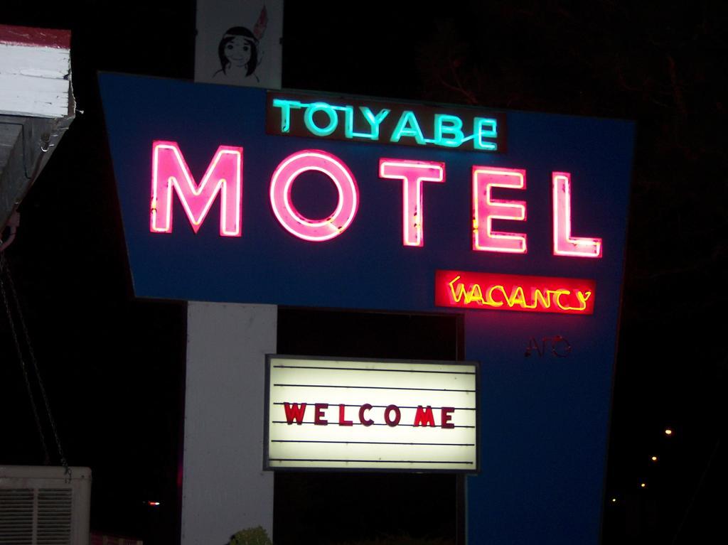 Toiyabe Motel Walker Exterior foto